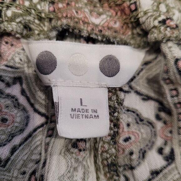 THREE DOTS Boho Pull On Shorts Size Large Smocked Waist Pom Pom Trim Pockets - Picture 3 of 5